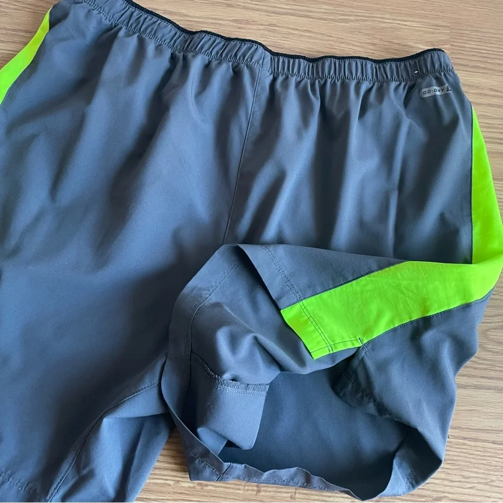 🟢3/$15 OLD NAVY Active Shorts